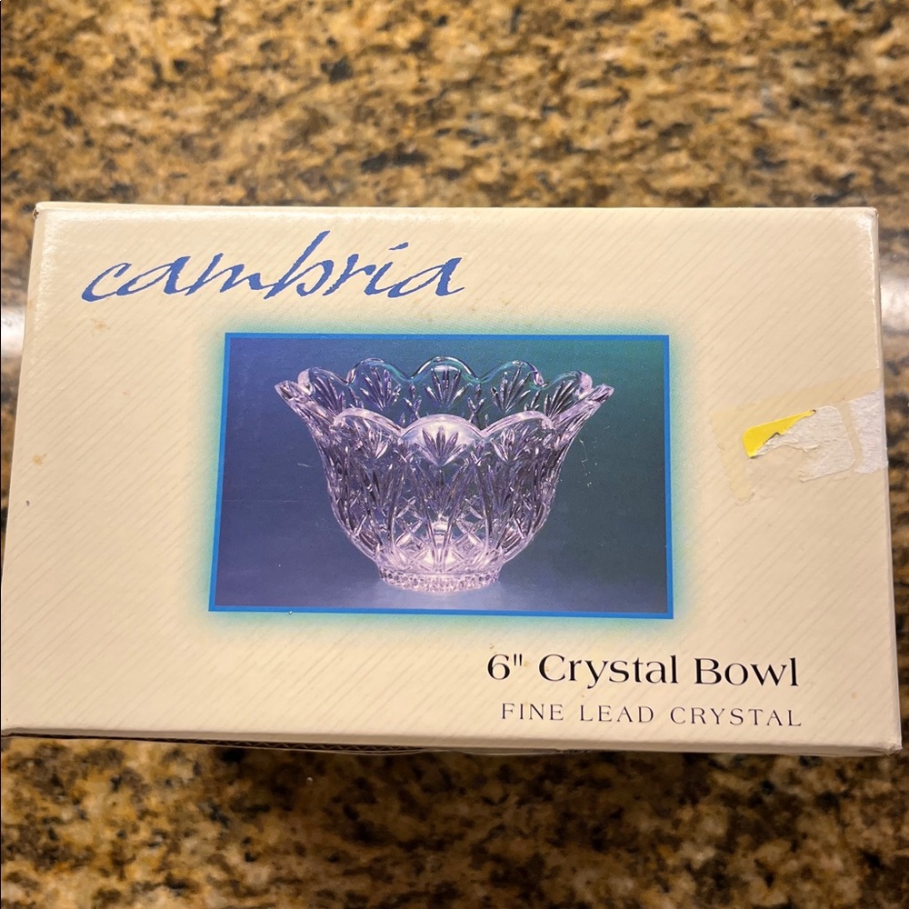 Crystal Bowl - Elegant Clear Design